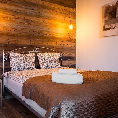 Way2Stay Apartment With Parking Торунь Екстер'єр фото