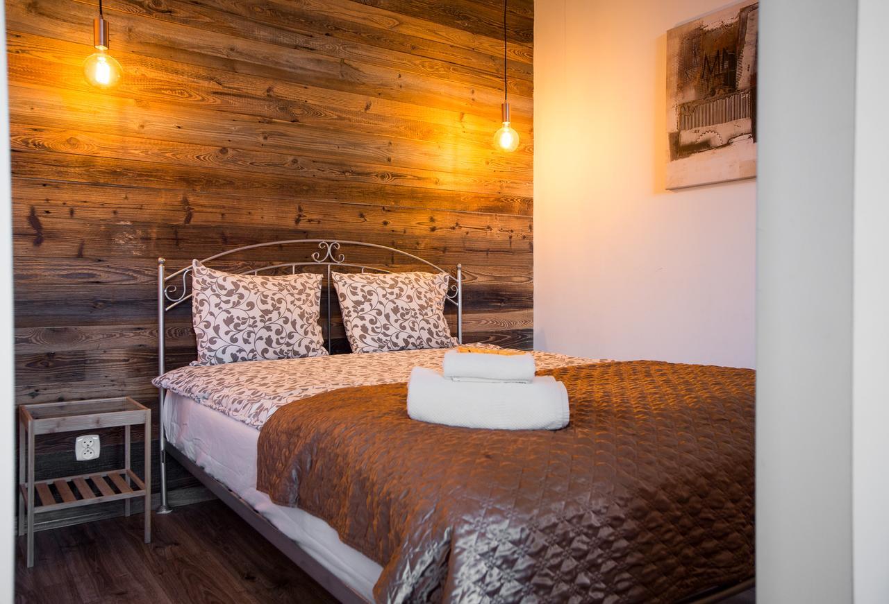 Way2Stay Apartment With Parking Торунь Екстер'єр фото
