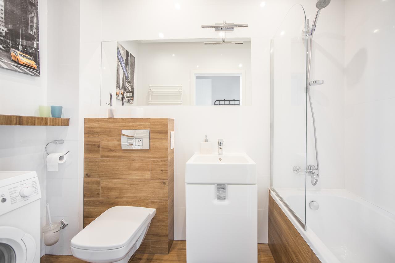 Way2Stay Apartment With Parking Торунь Екстер'єр фото